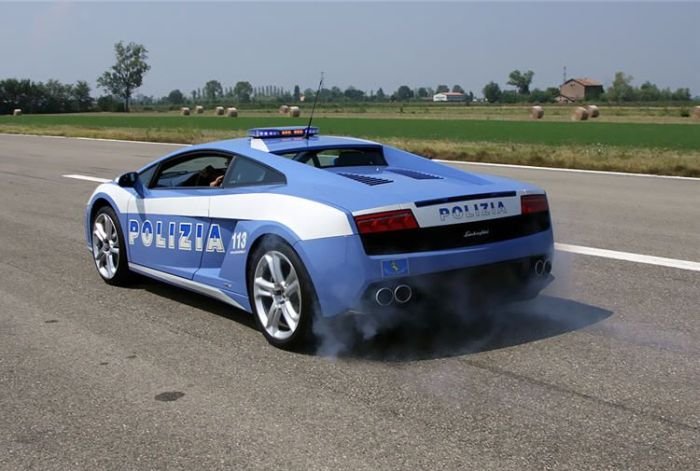 lambo1.jpg
