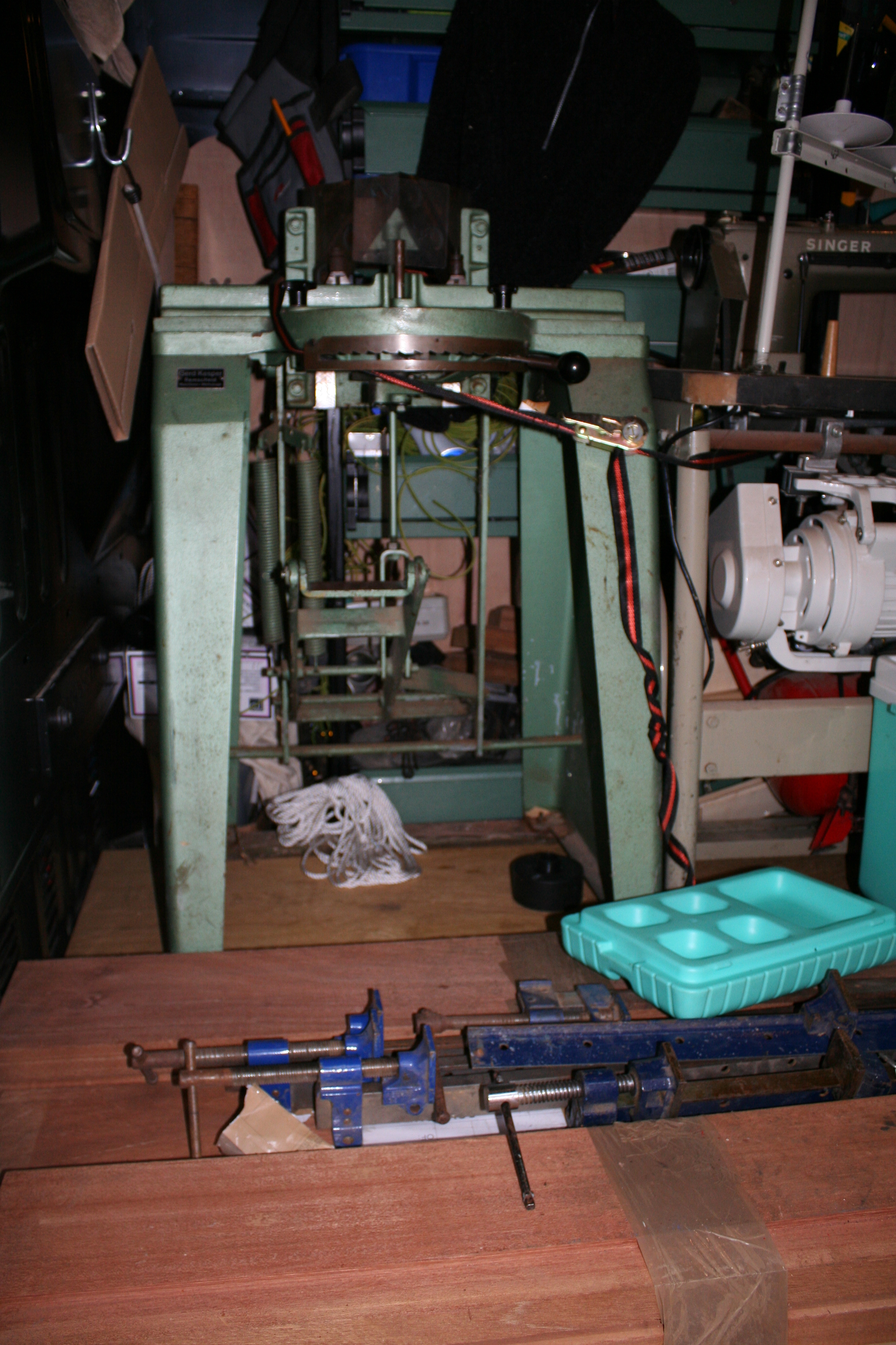 mitre trimmer