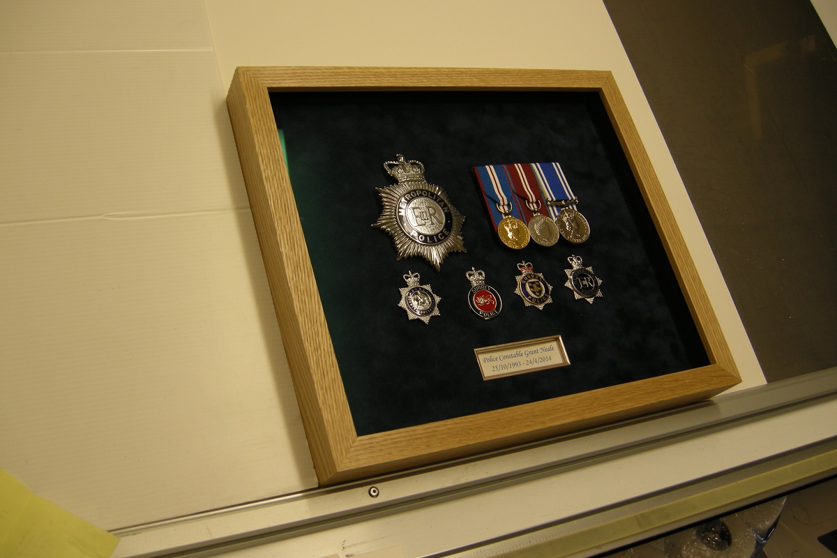 Police badge medals 001.JPG