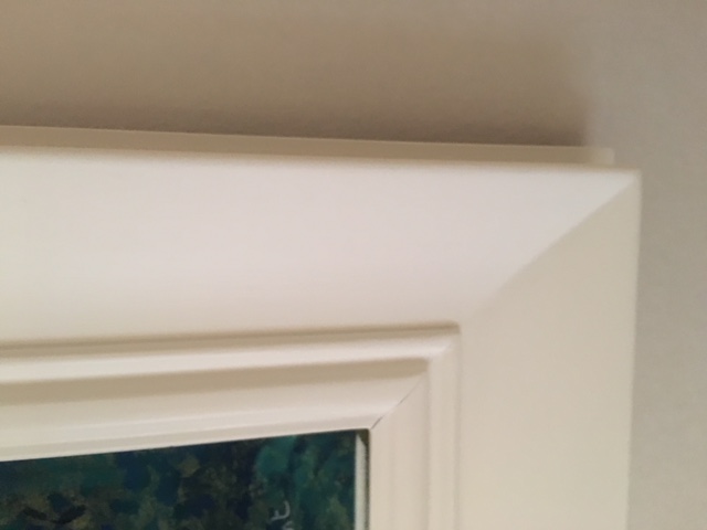 white moulding.JPG